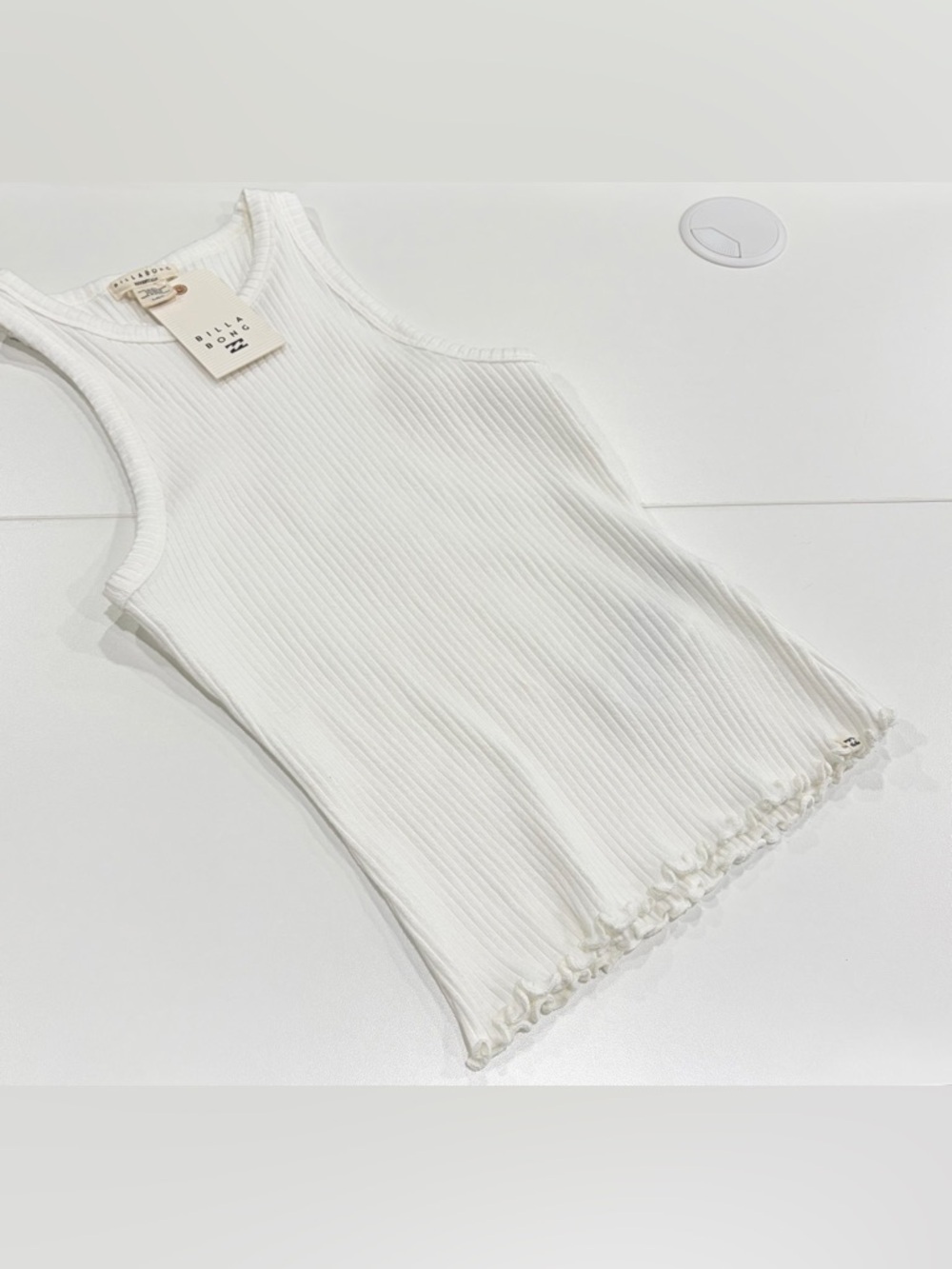 Billabong Women's Large Tomboy Tank Top White NWT Fitted Ruffle Hem High Neck